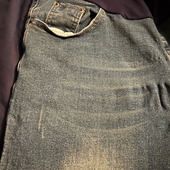 Medium Wash Maternity Skinny Jeans - Picture 3 of 5
